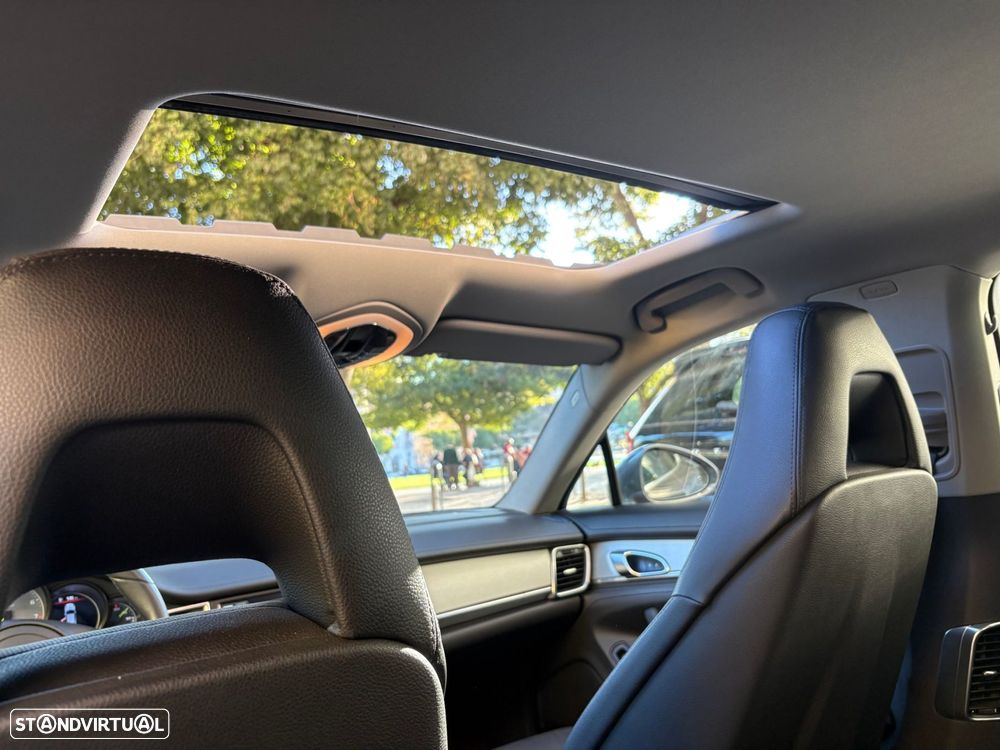 Porsche Panamera - 29