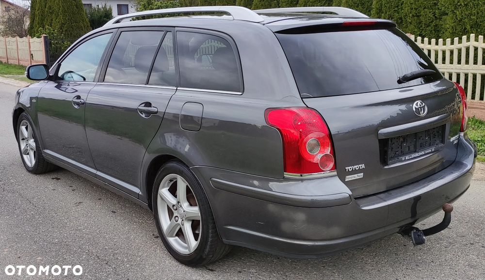 Toyota Avensis 2.2 D-CAT Sol plus NAVI - 2