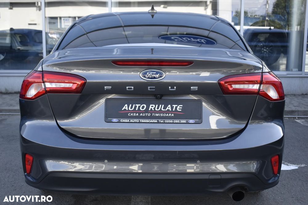 Ford Focus 1.5 EcoBlue 8AT Titanium - 6