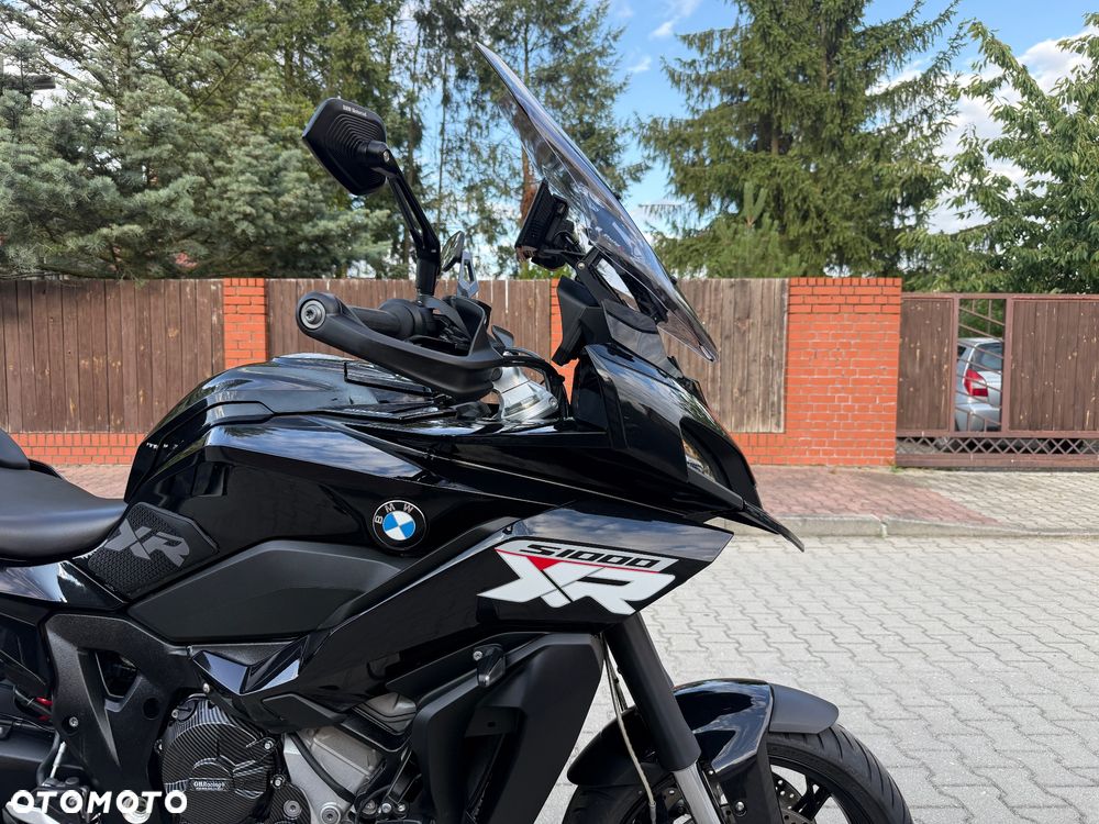 BMW XR - 13