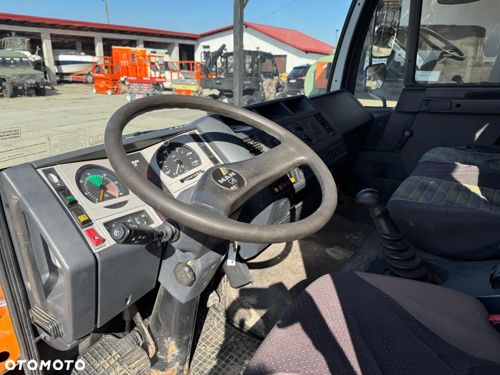 MAN L2000 - 8