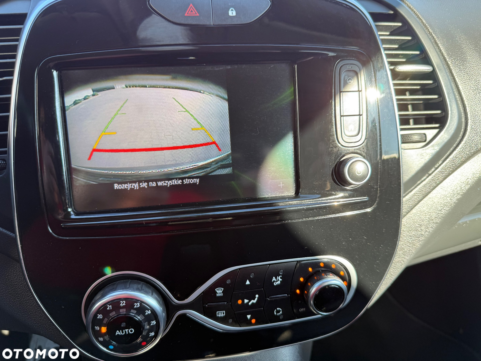 Renault Captur (ENERGY) TCe 90 BOSE EDITION - 10