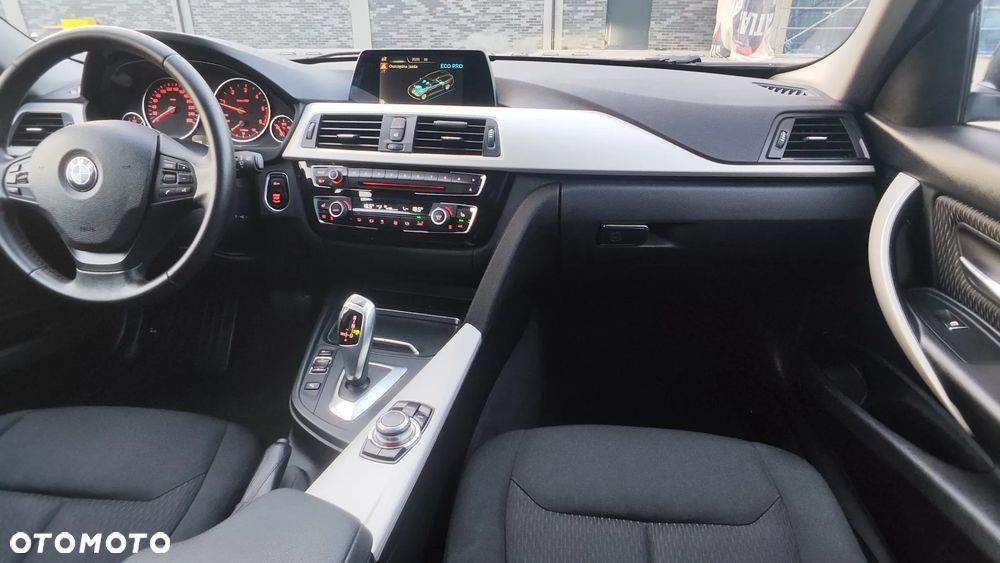 BMW Seria 3 318d Edition Luxury Line Purity - 38