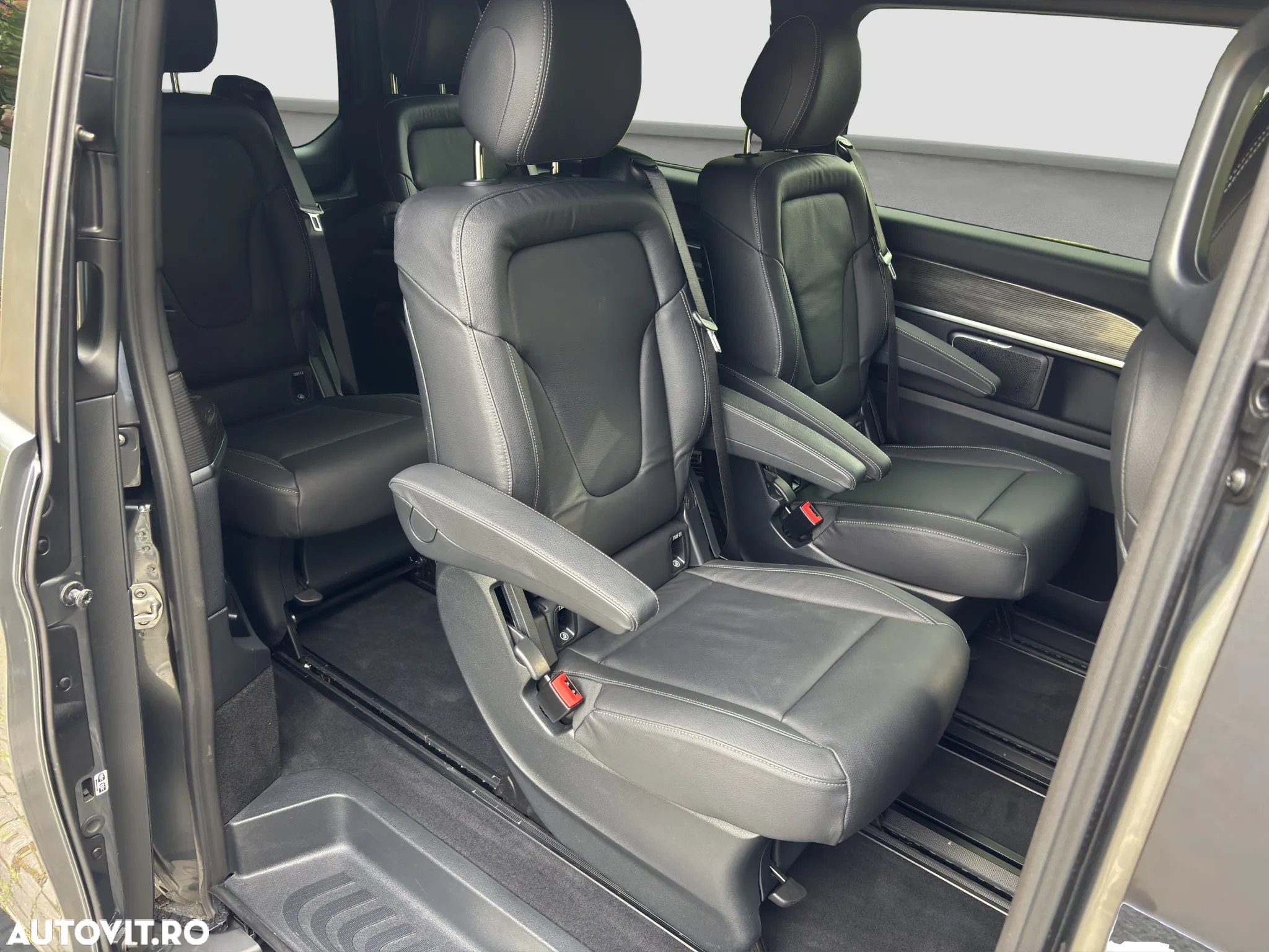 Mercedes-Benz V 300 d lang 4Matic 9G-TRONIC Avantgarde Edition - 8