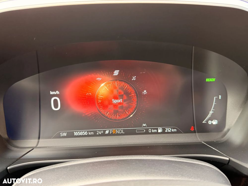 FORD Kuga 2022 — imagine 15