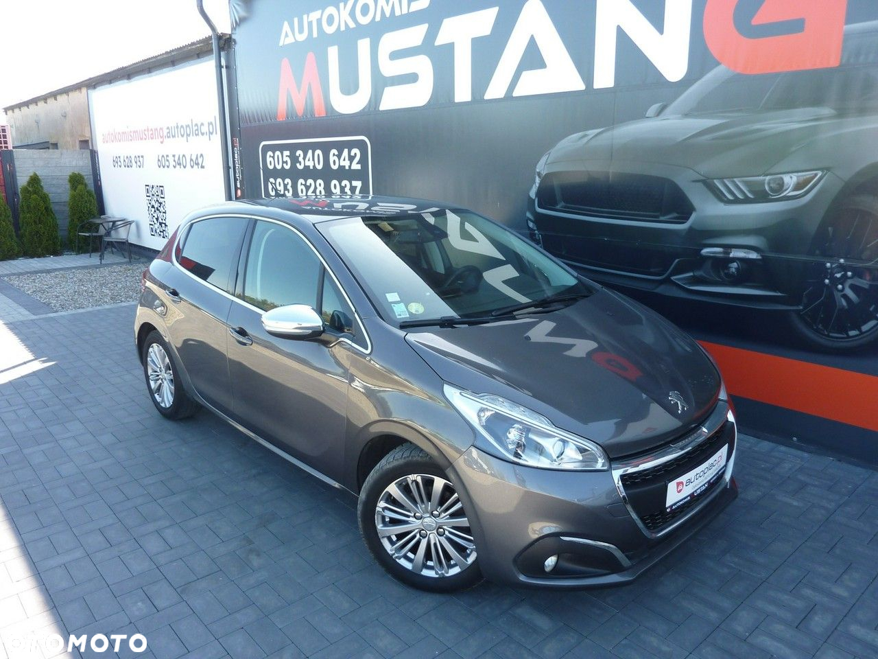 Peugeot 208 - 10