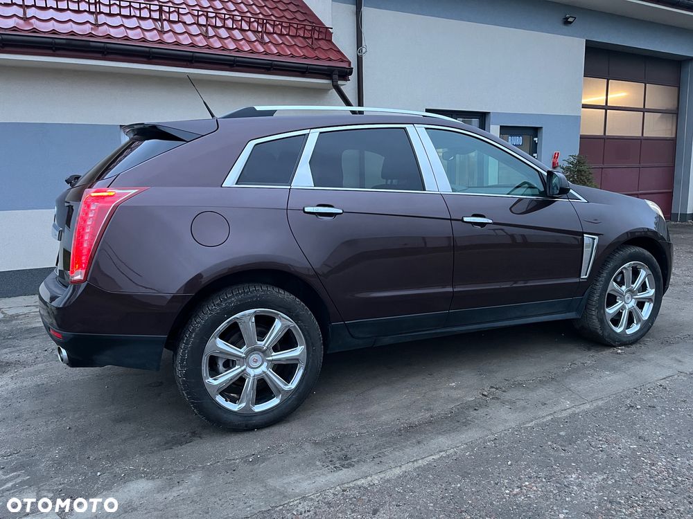 Cadillac SRX - 6