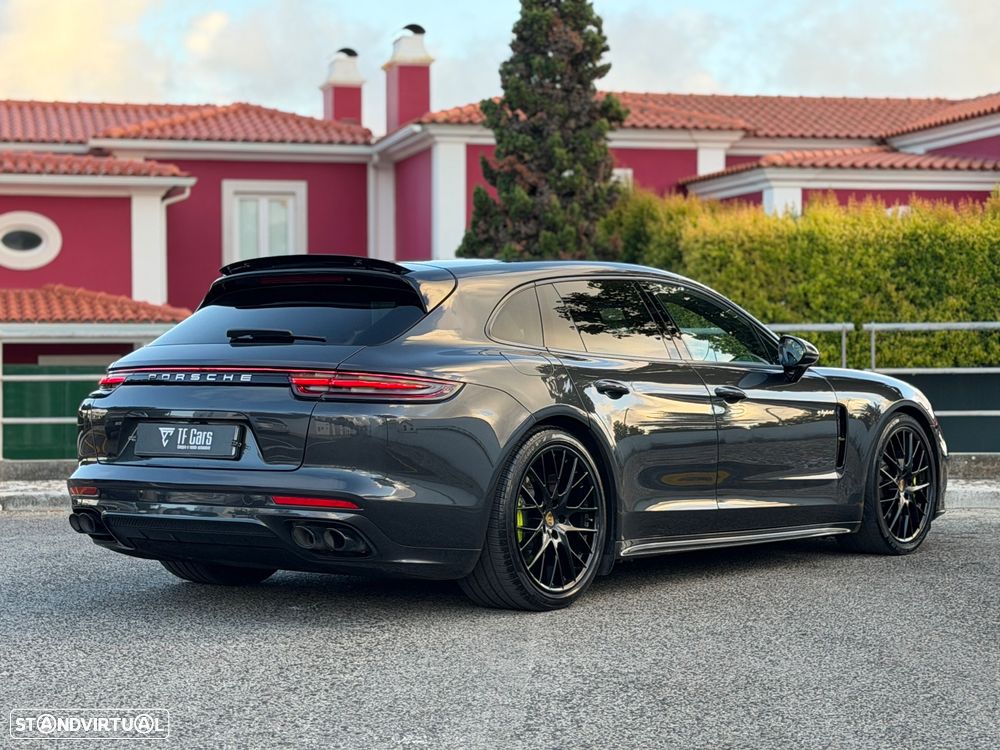 Porsche Panamera Sport Turismo 4 E-Hybrid - 4