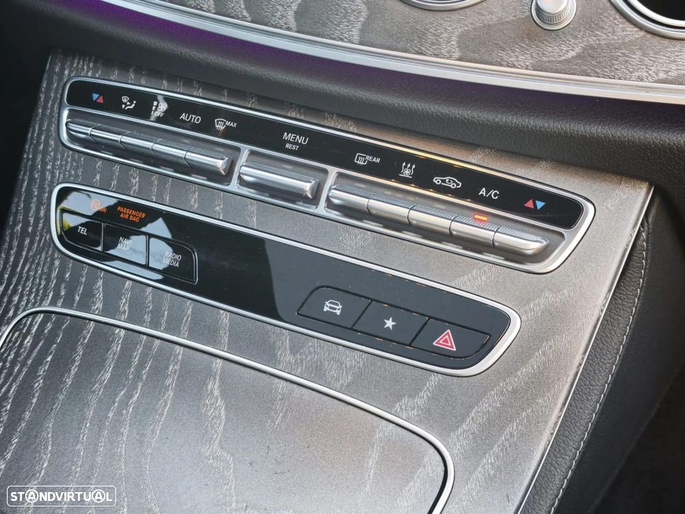 Mercedes-Benz E 300 e Station 9G-TRONIC AMG Line - 38