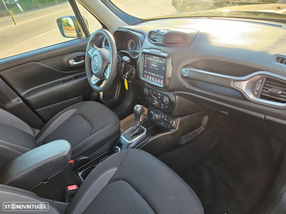 Jeep Renegade 1.3 T-GDI 4xe Auto Upland - 8