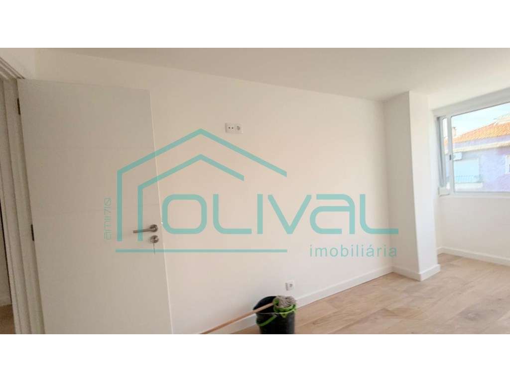 ******APARTAMENTO T3 REMODELADO CENTRO DE ALVERCA ******** - Grande imagem: 5/11