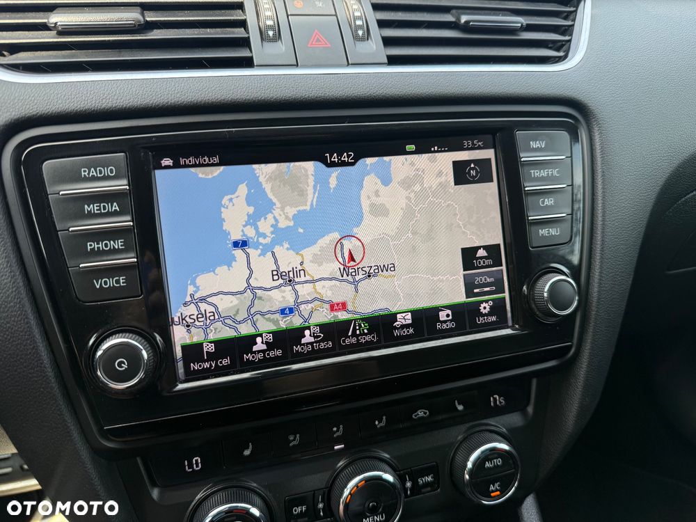 Skoda Octavia 2.0 TDI RS DSG - 18