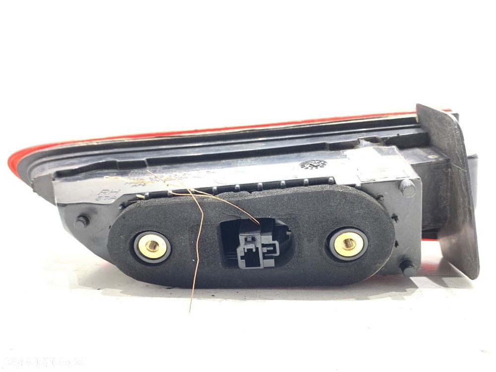 LAMPA TYŁ PRAWA WEWNĘTRZNA  SKODA KAROQ (NU7, ND7) 2017 - 2022 2.0 TSI 4x4 140 kW [190 KM] benzyna - 2