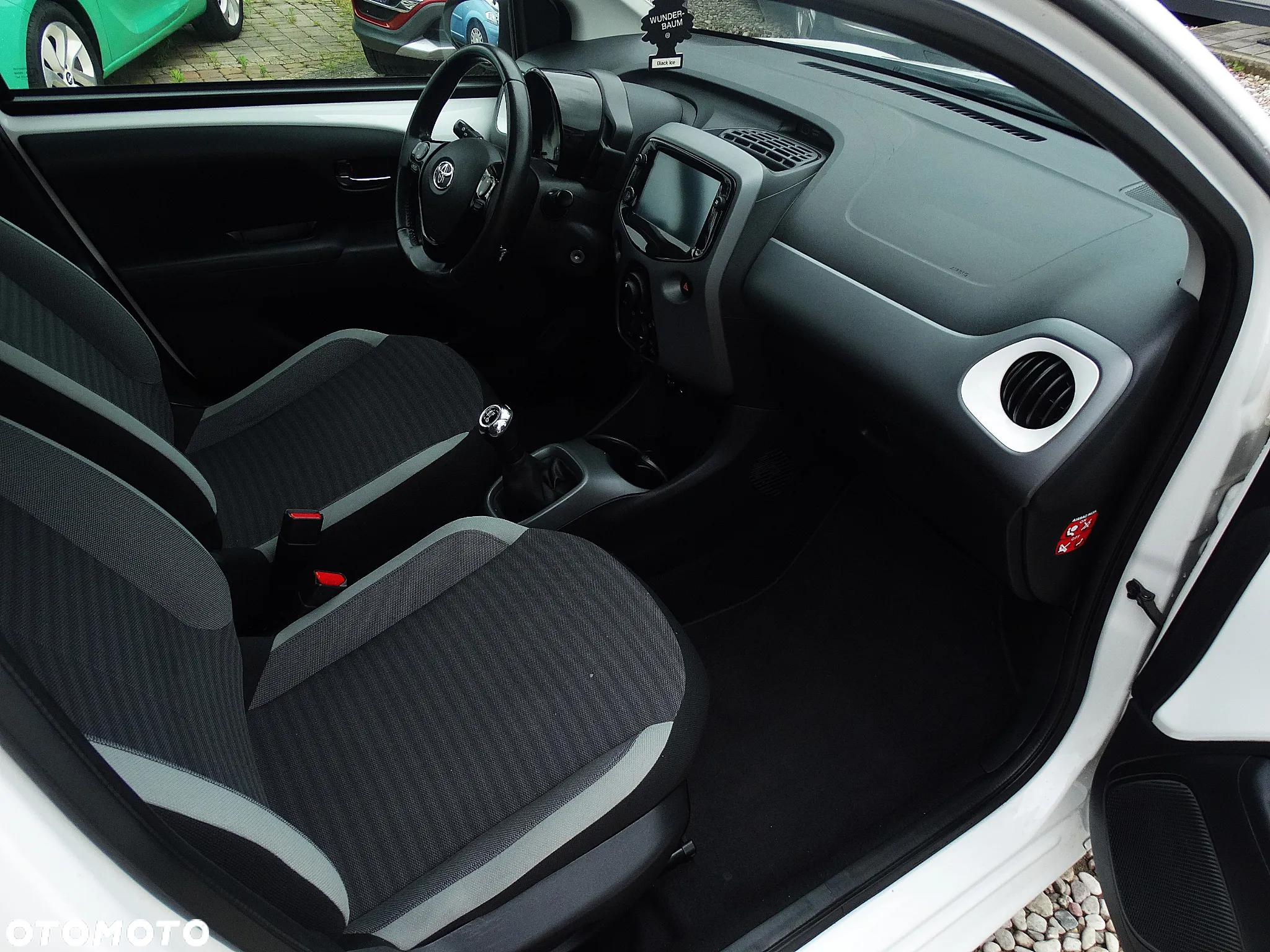 Toyota Aygo X 1.0 VVT-i Executive - 26