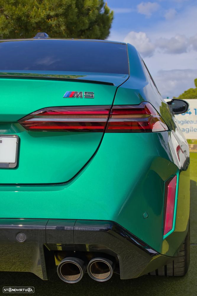 BMW M5 xDrive - 16