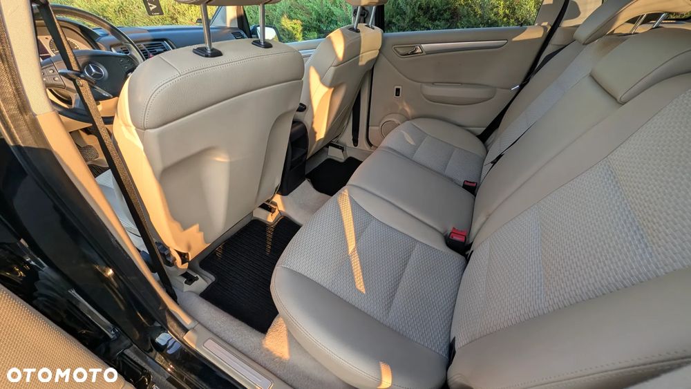 Mercedes-Benz Klasa B 180 CDI Autotronic - 11