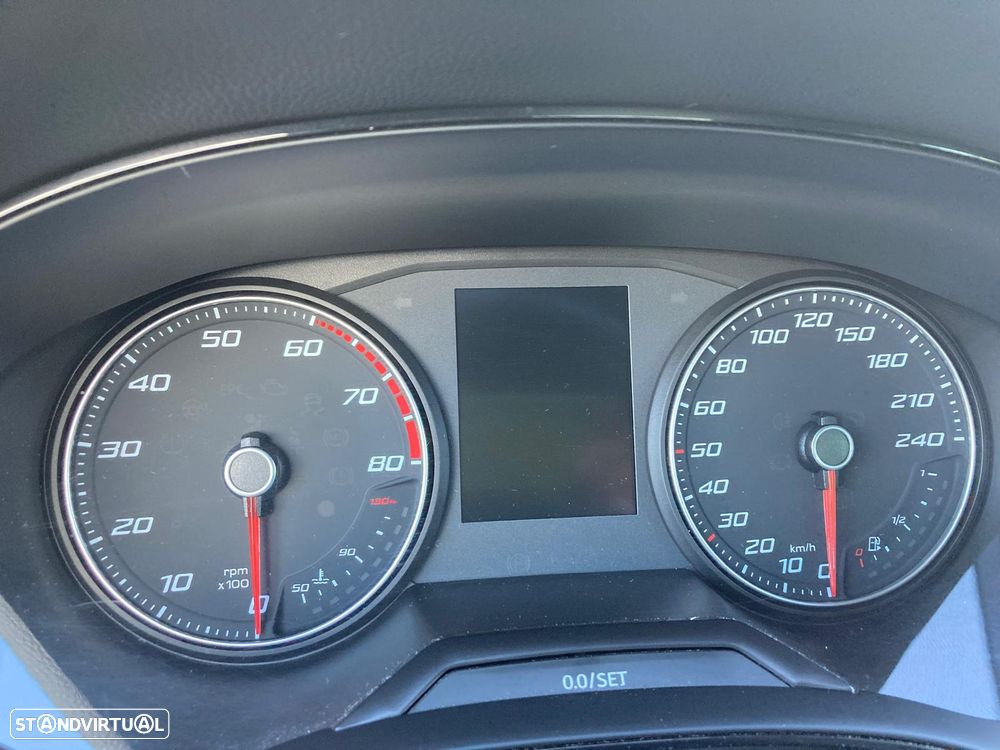 SEAT Arona - 8