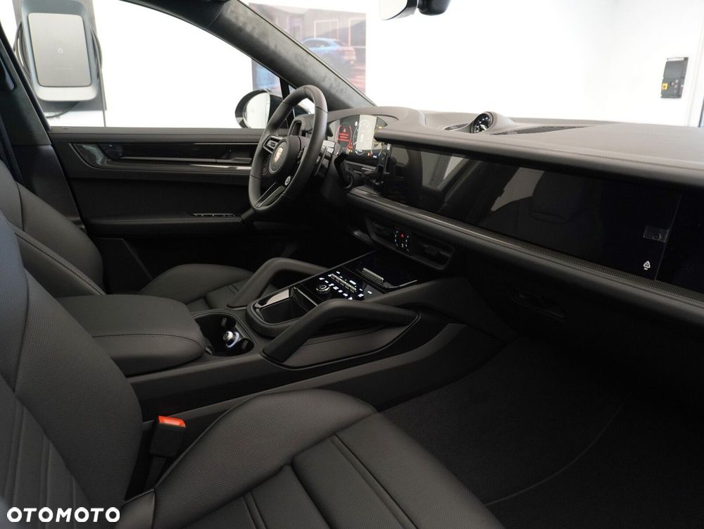 Porsche Cayenne GTS - 31