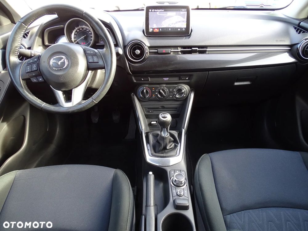 Mazda 2 2015