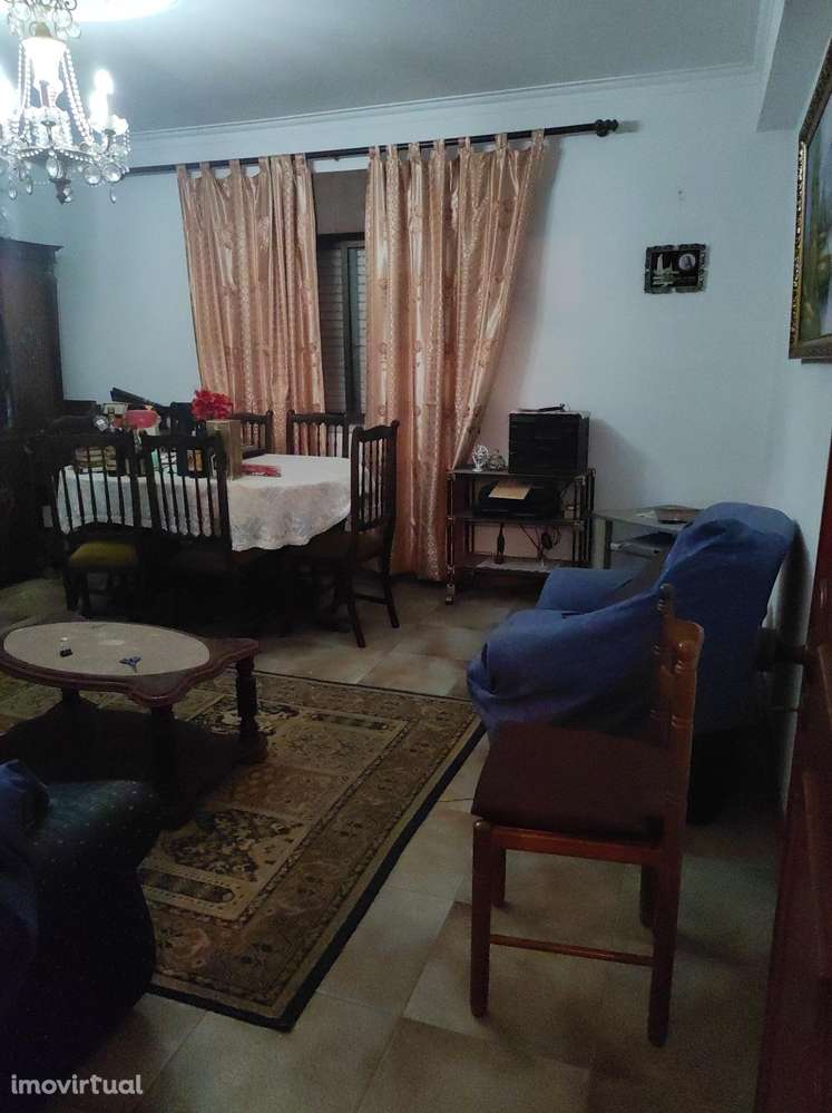 T3 com excelentes áreas na Brandoa - Grande imagem: 2/10