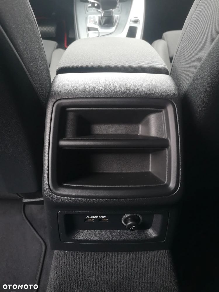 Audi A4 Avant 2.0 TDI S tronic - 26