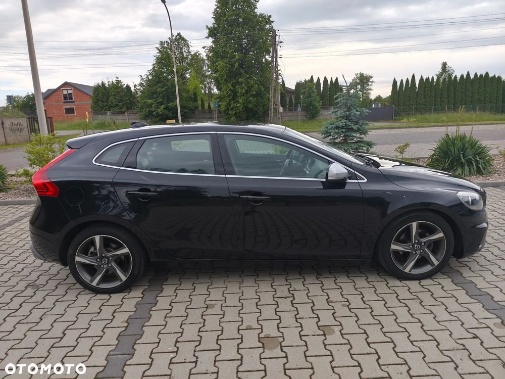 Volvo V40 D2 R Design - 5
