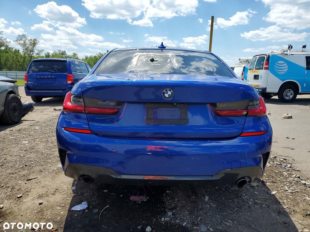 BMW Seria 3 330i M Sport sport - 6