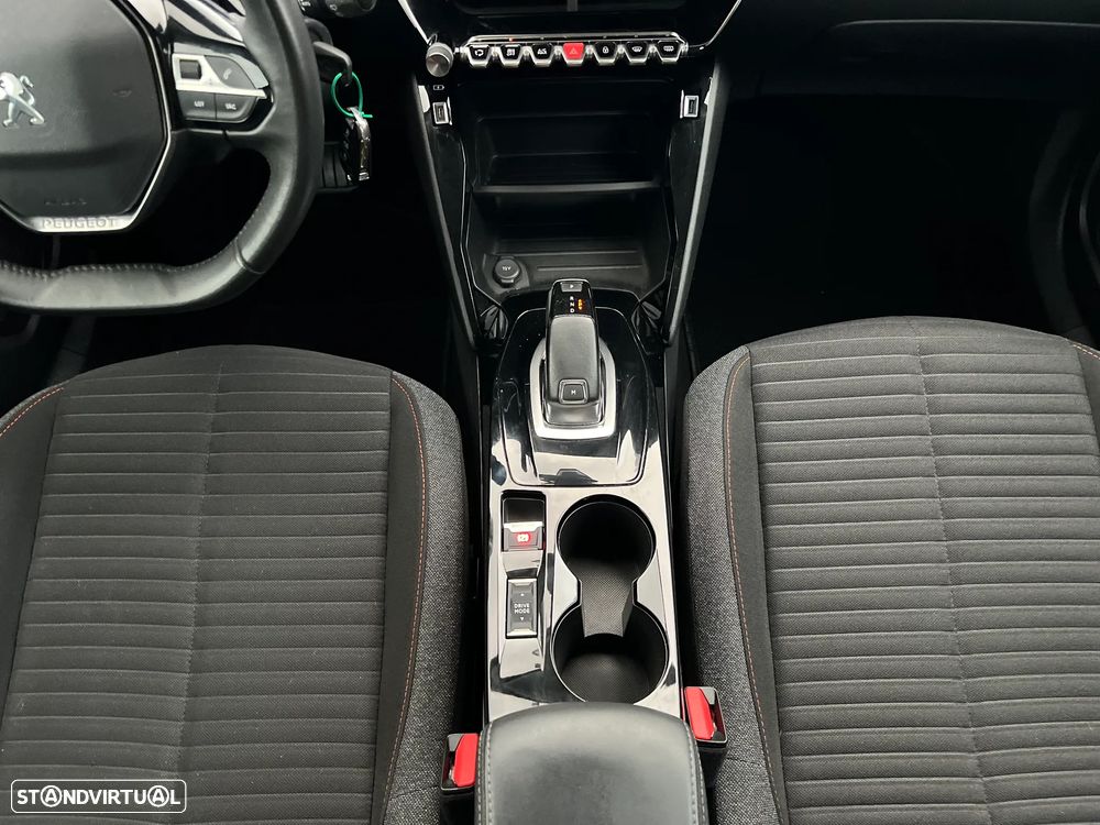 Peugeot 2008 1.2 PureTech Active Pack EAT8 - 7