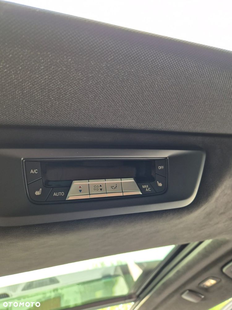 BMW X7 xDrive40d mHEV - 25