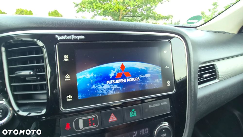 Mitsubishi Outlander 2.0 Intense 2WD CVT - 16