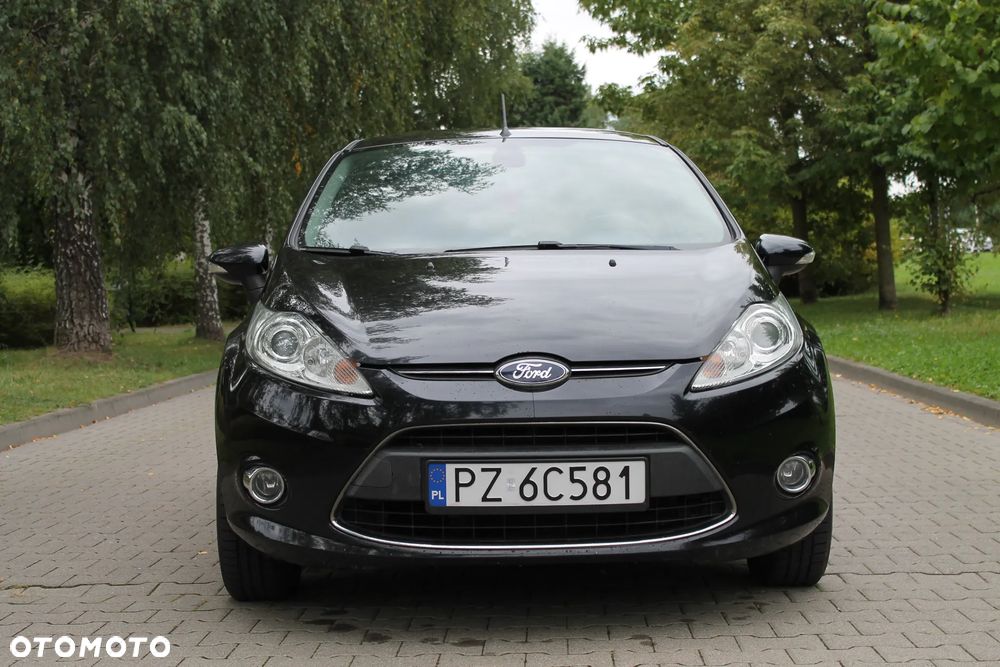 Ford Fiesta 1.6 TDCi Champions Edition - 14