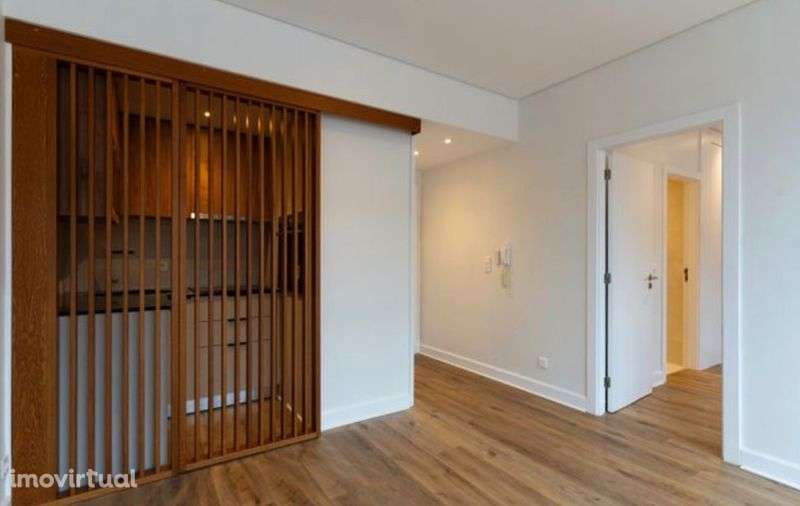 T1 Remodelado em Cedofeita - Grande imagem: 3/7