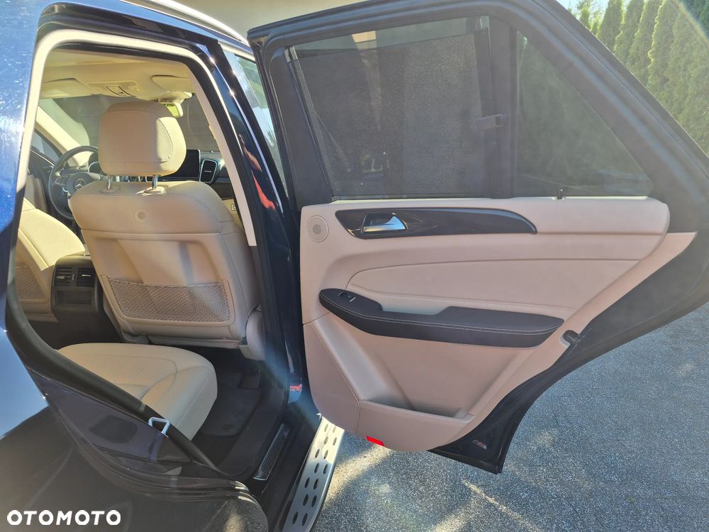 Mercedes-Benz GLE - 30