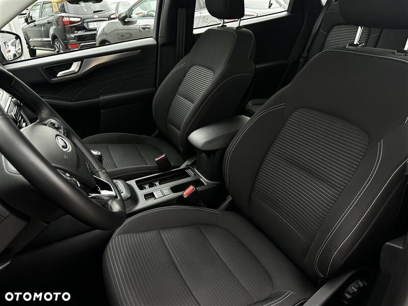 Ford Kuga - 10