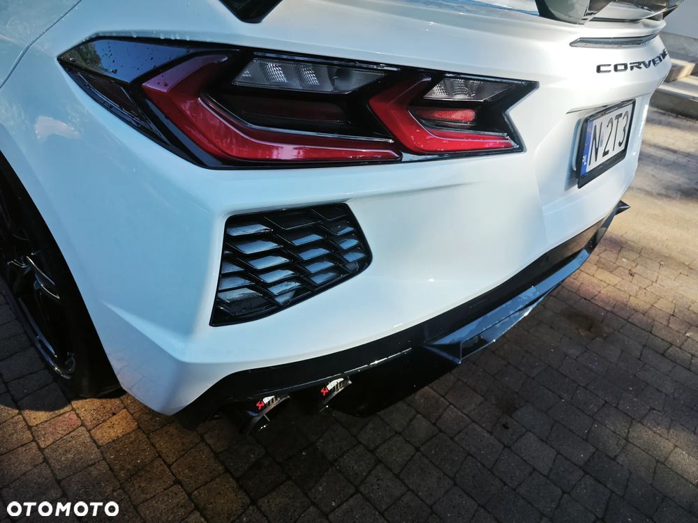 Chevrolet Corvette - 9