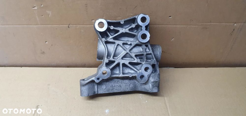 Łapa mocowanie silnika Land Rover Discovery Sport L550 2.0 D GJ32-6030-AA - 5