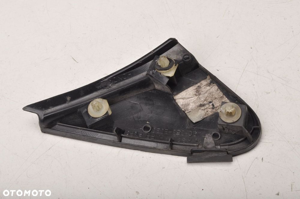 HONDA CIVIC VII TRÓJKĄT OSŁONA BŁOTNIKA PRAWY - 2