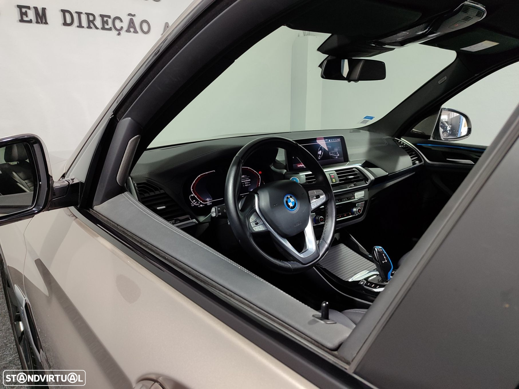 BMW iX3 Inspiring - 13