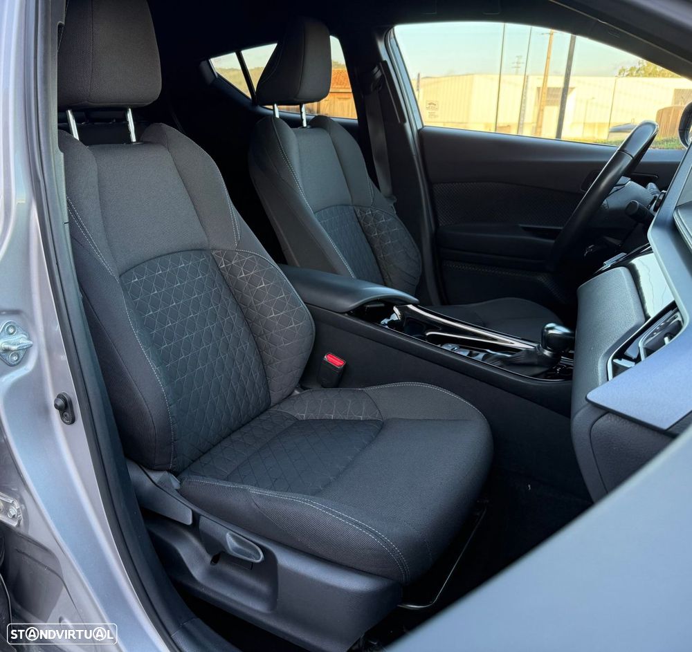 Toyota C-HR 1.8 Hybrid Square Collection - 26