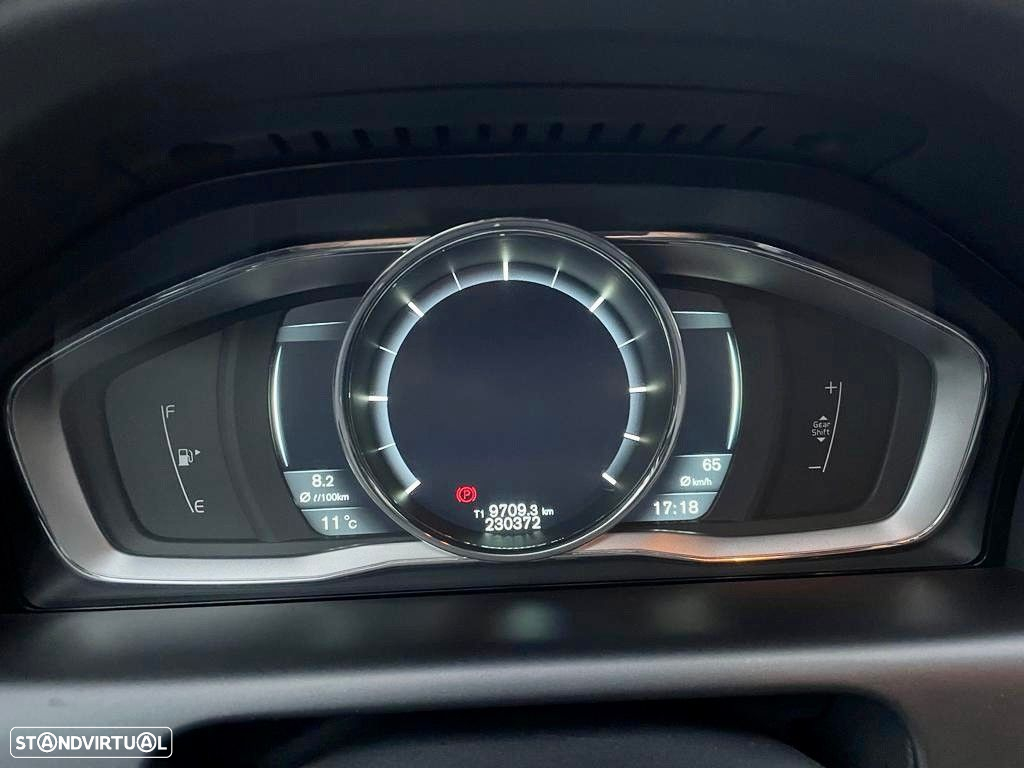 Volvo XC 60 D4 Momentum - 12