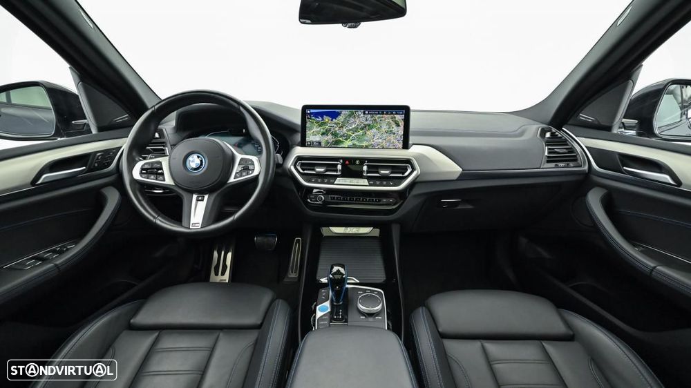 BMW iX3 M Sport Impressive - 4