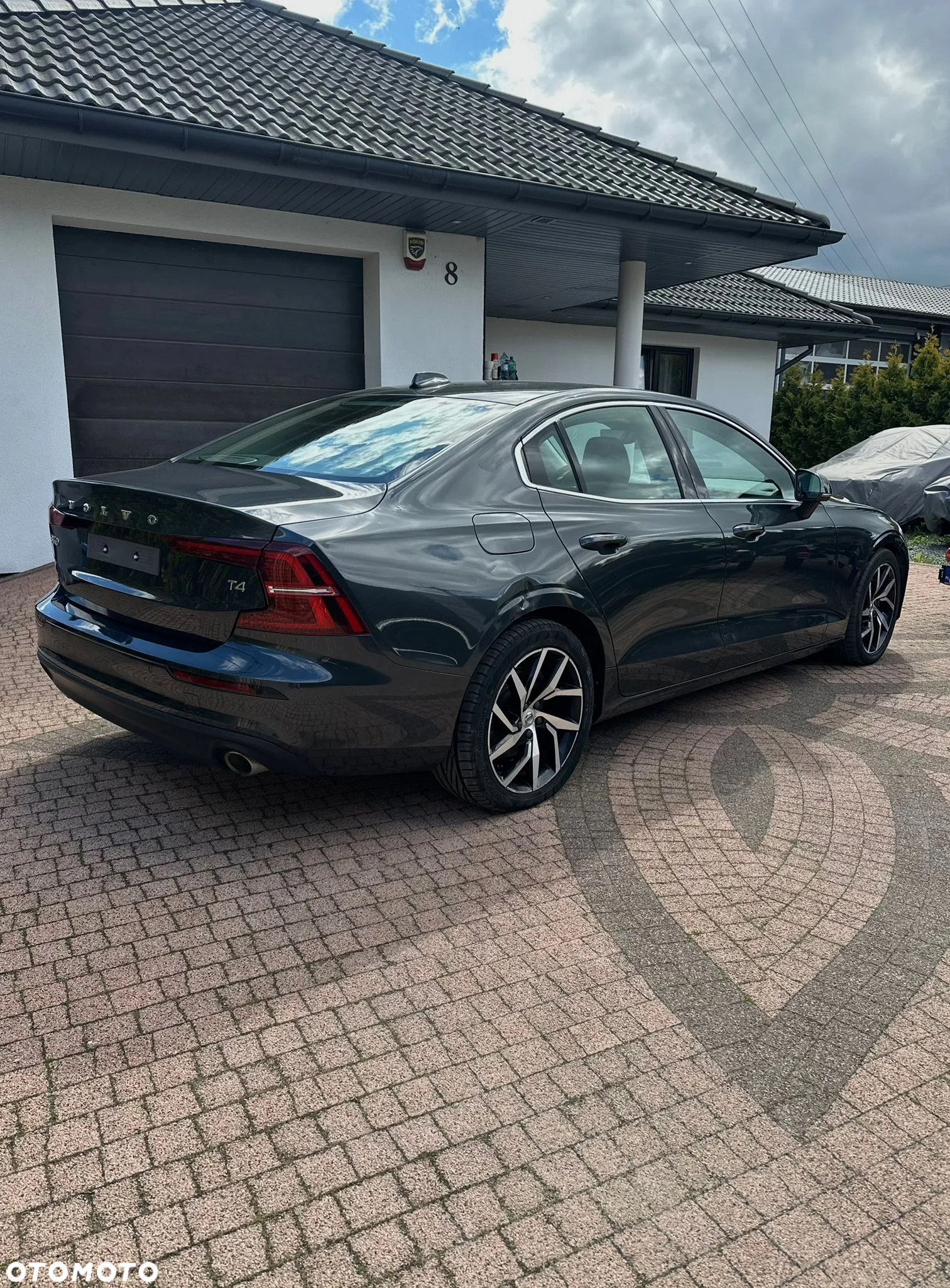 Volvo S60 T4 Drive-E Dynamic Edition (Momentum) - 2