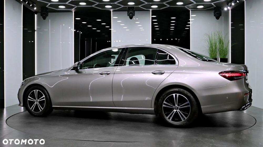 Mercedes-Benz Klasa E 220 d - 4