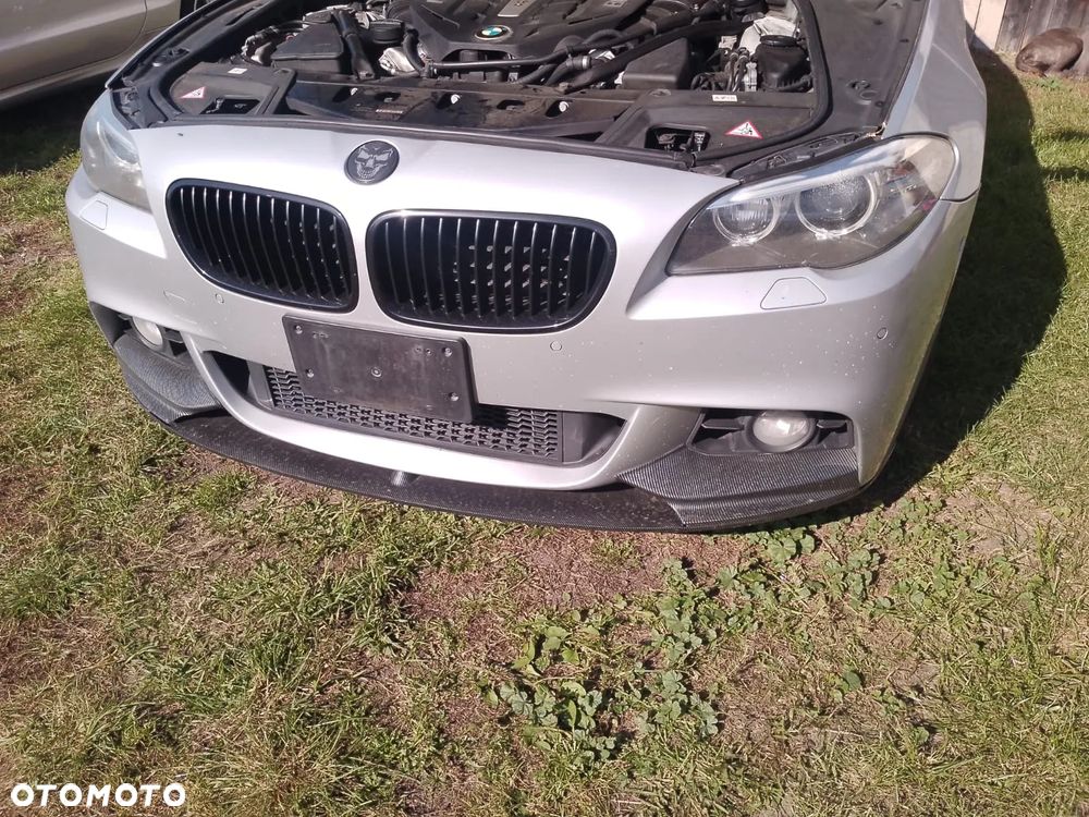 BMW Seria 5 550i xDrive - 22
