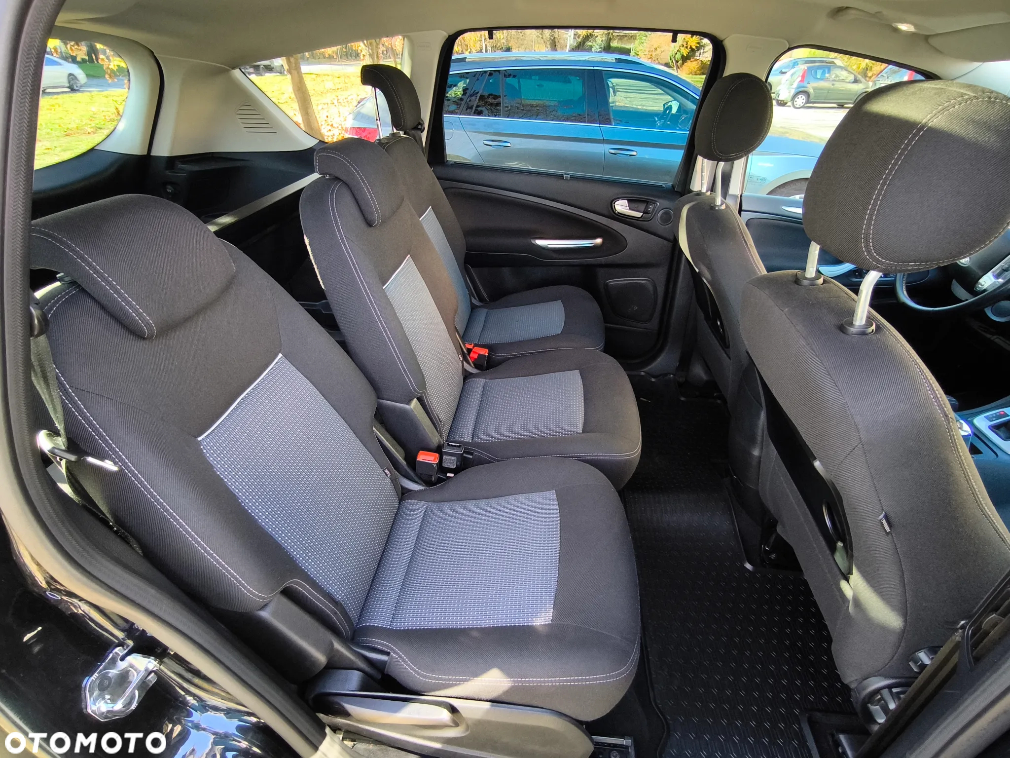 Ford S-Max - 8