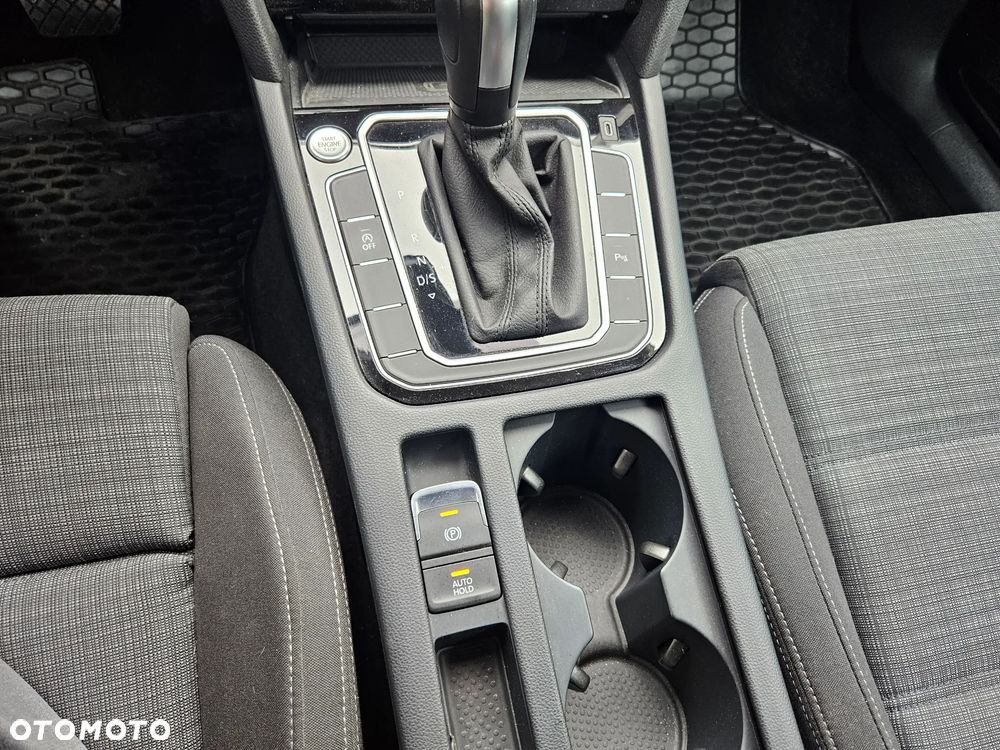 Volkswagen Passat 2.0 TSI Business DSG - 20