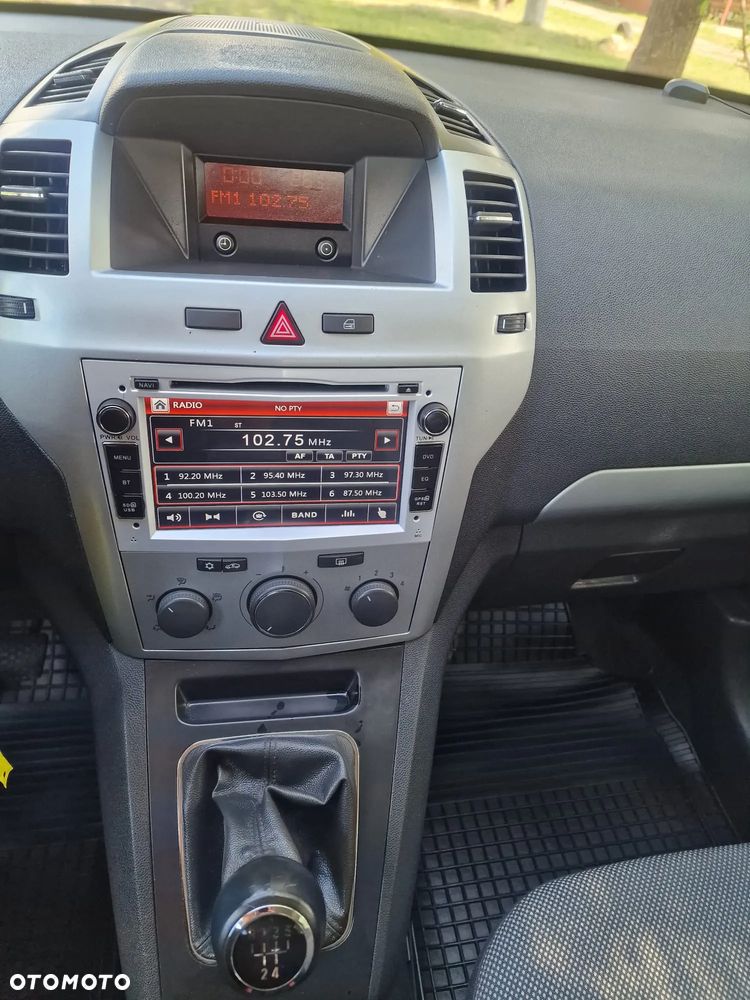 Opel Zafira 1.8 - 13