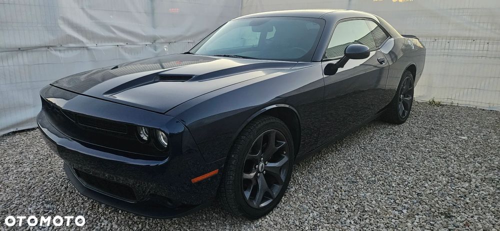 Dodge Challenger - 4