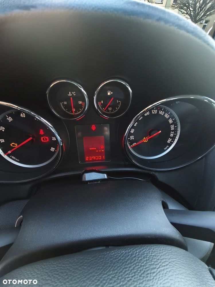 Opel Astra 1.4 T Sport - 13