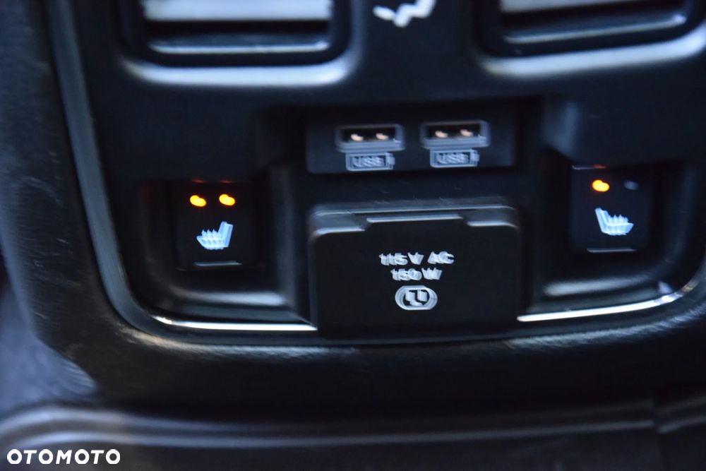 Jeep Grand Cherokee - 21